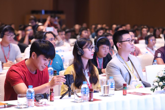 https://flc-event.vn/wp-content/uploads/2019/12/hoi_truong_cxdj.jpg